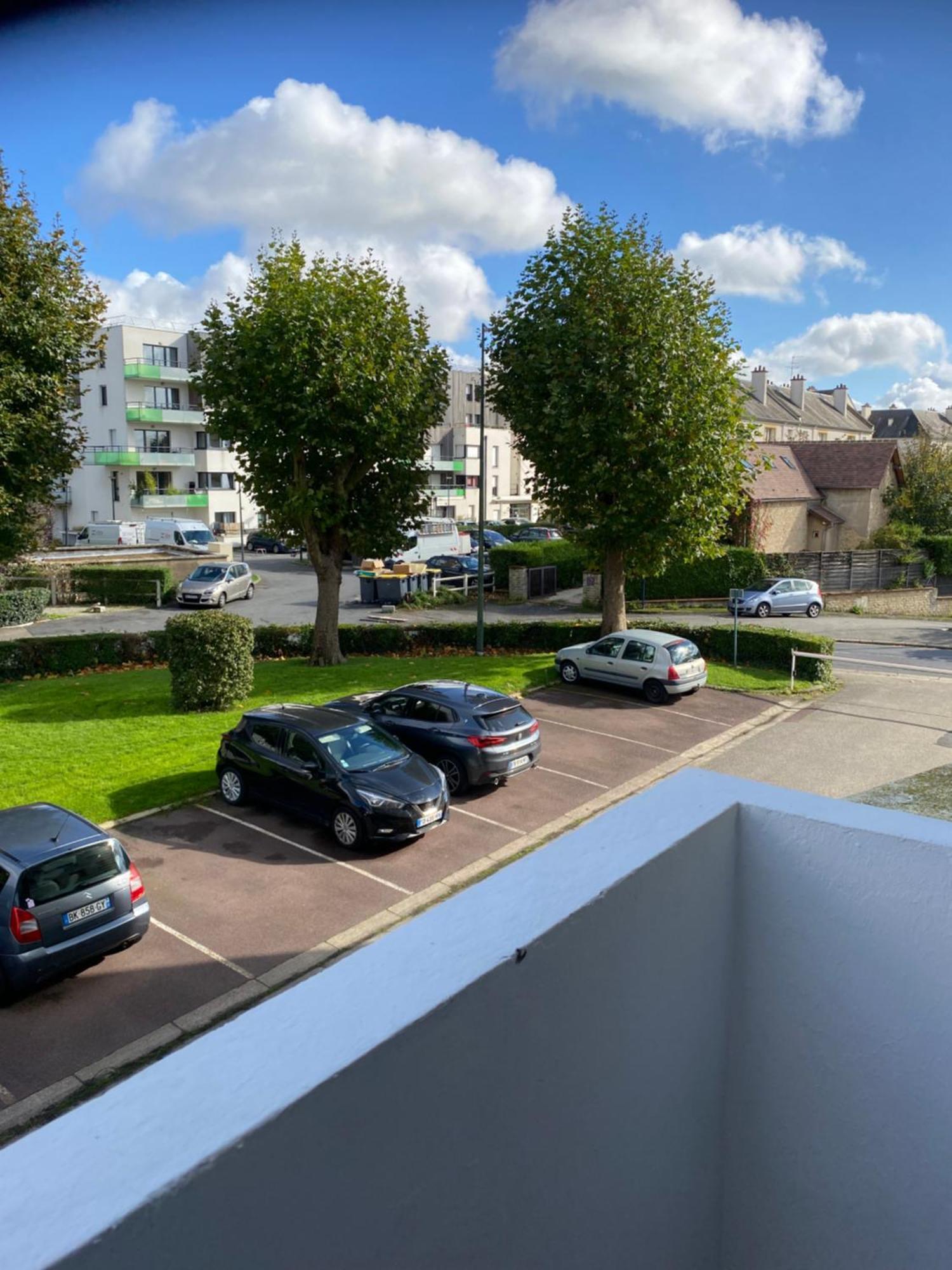 Bel Appartement Spacieux ,Convivial De 3 Chambres Avec Parking Prive Secure Caen Bagian luar foto
