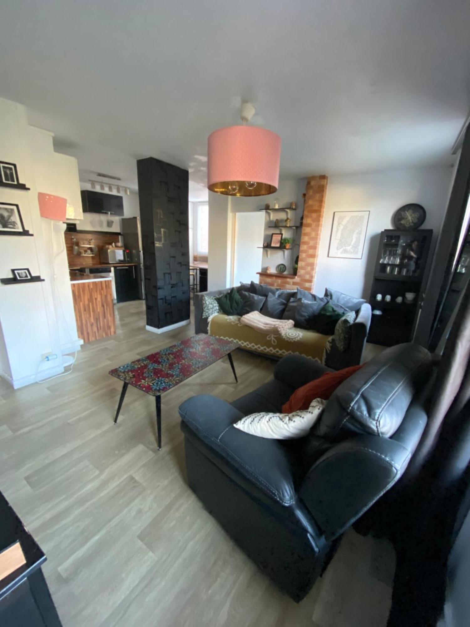 Bel Appartement Spacieux ,Convivial De 3 Chambres Avec Parking Prive Secure Caen Bagian luar foto