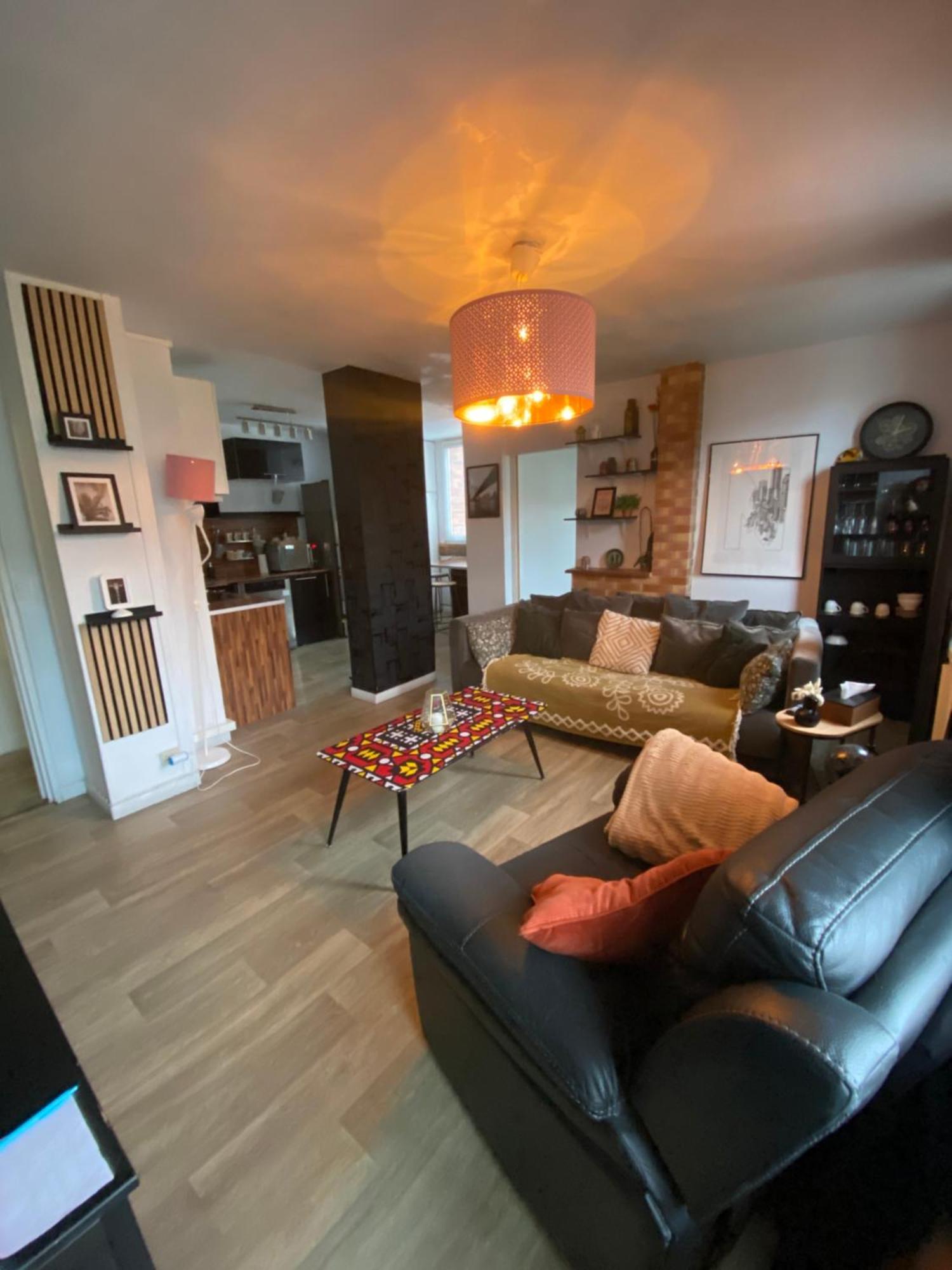 Bel Appartement Spacieux ,Convivial De 3 Chambres Avec Parking Prive Secure Caen Bagian luar foto