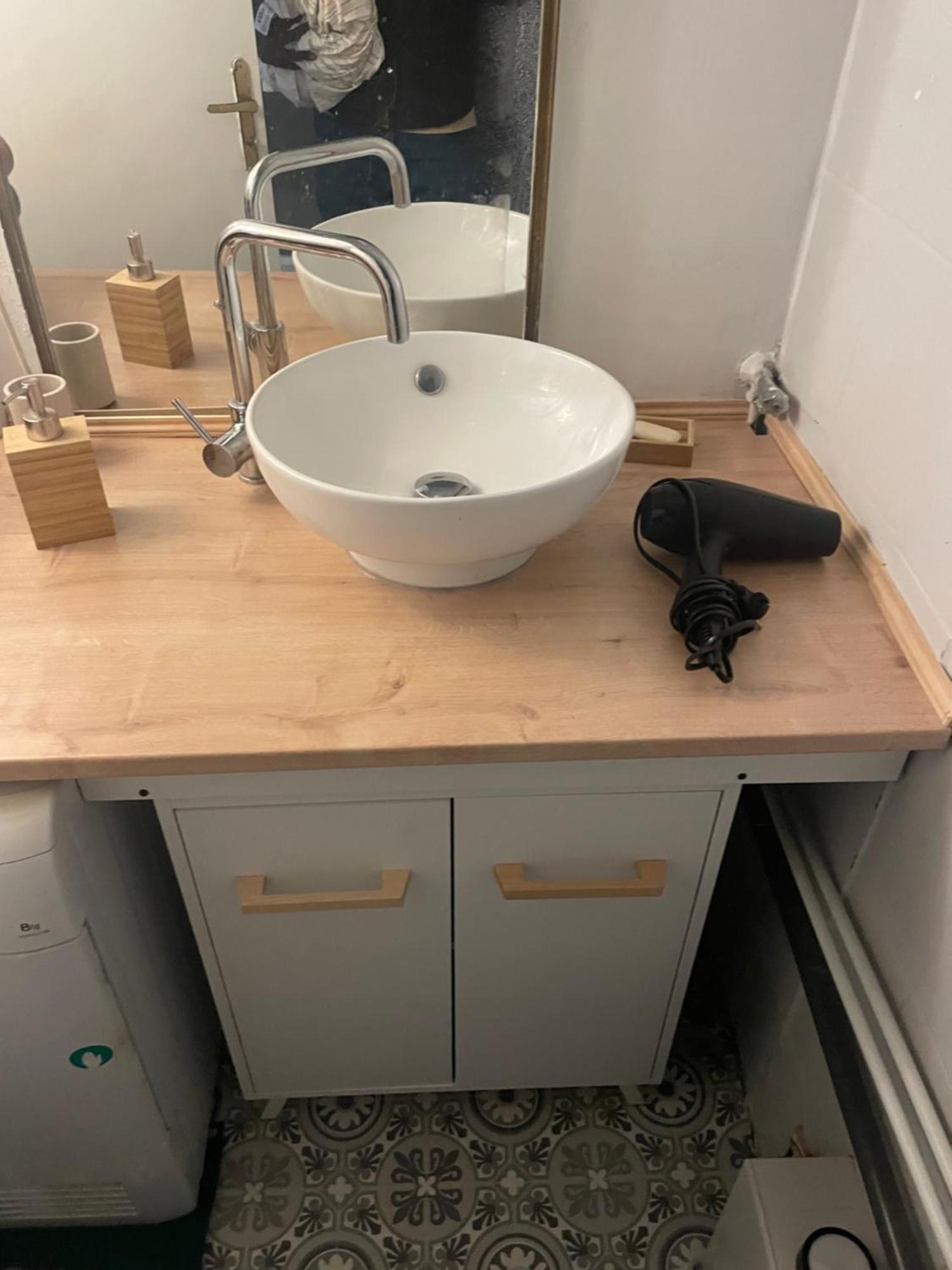Bel Appartement Spacieux ,Convivial De 3 Chambres Avec Parking Prive Secure Caen Bagian luar foto